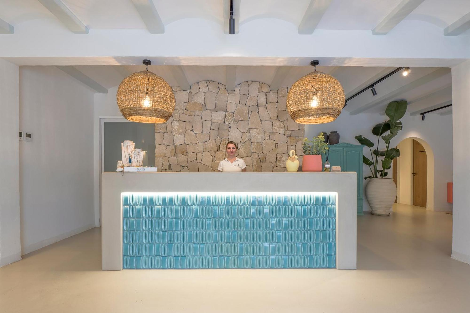 Hotel Limoneros 3*